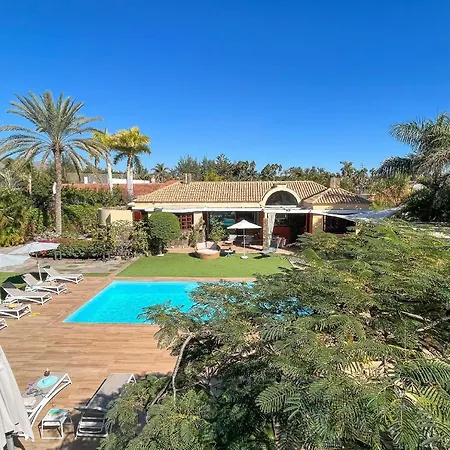 Maspalomas Royale Luxury Retreat In Gran Canaria Private Heated Pool Charming Outdoor Dining Area Bbq Nestled In The Heart Of, Las Palmas de Gran Canaria